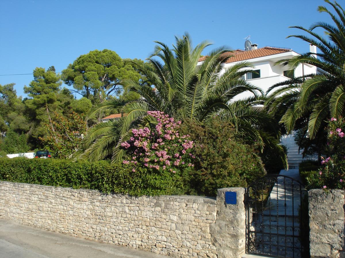 Villa Bunta Sutivan Exterior foto