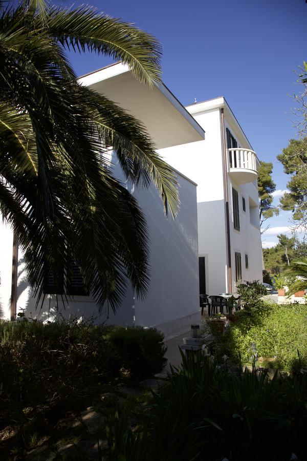 Villa Bunta Sutivan Exterior foto